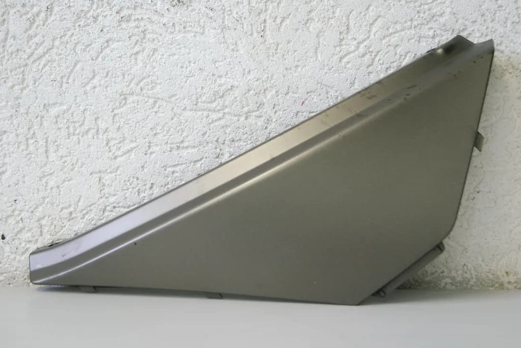 APRILIA ATLANTIC 125 ZD4SP VERKLEIDUNG RECHTS SEITENDECKEL SITZBANK ABDECKUNG