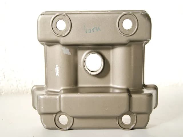 HYOSUNG GT 125 R VENTILDECKEL VORN COVER MOTOR