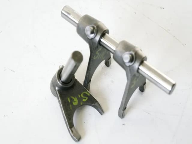 HYOSUNG GT 125 R SCHALTKLAUEN SCHALTGABELN