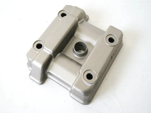 HYOSUNG GT 125 R VENTILDECKEL HINTEN COVER MOTOR