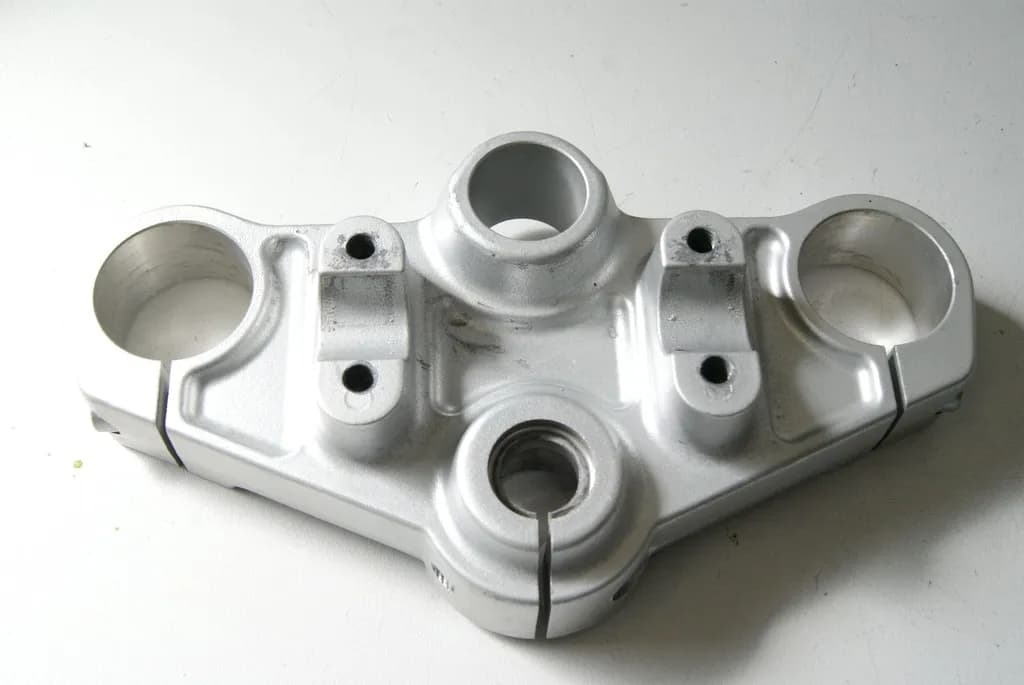 BMW F 650 CS K14 SCARVER GABELBRÜCKE OBEN GABEL FORK