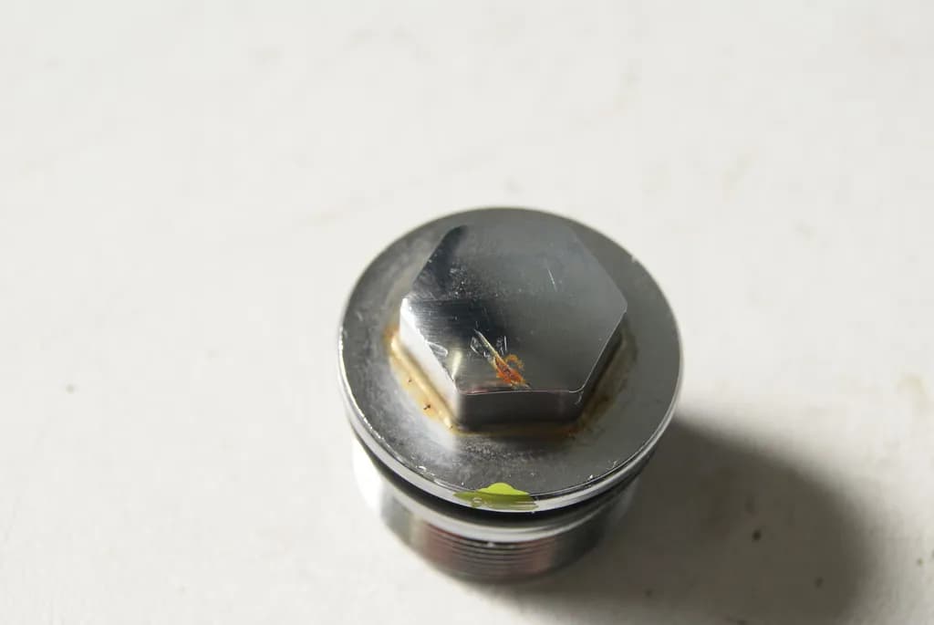 HONDA CBR 125 JC34 GABELVERSCHLUß GABEL SCHRAUBE