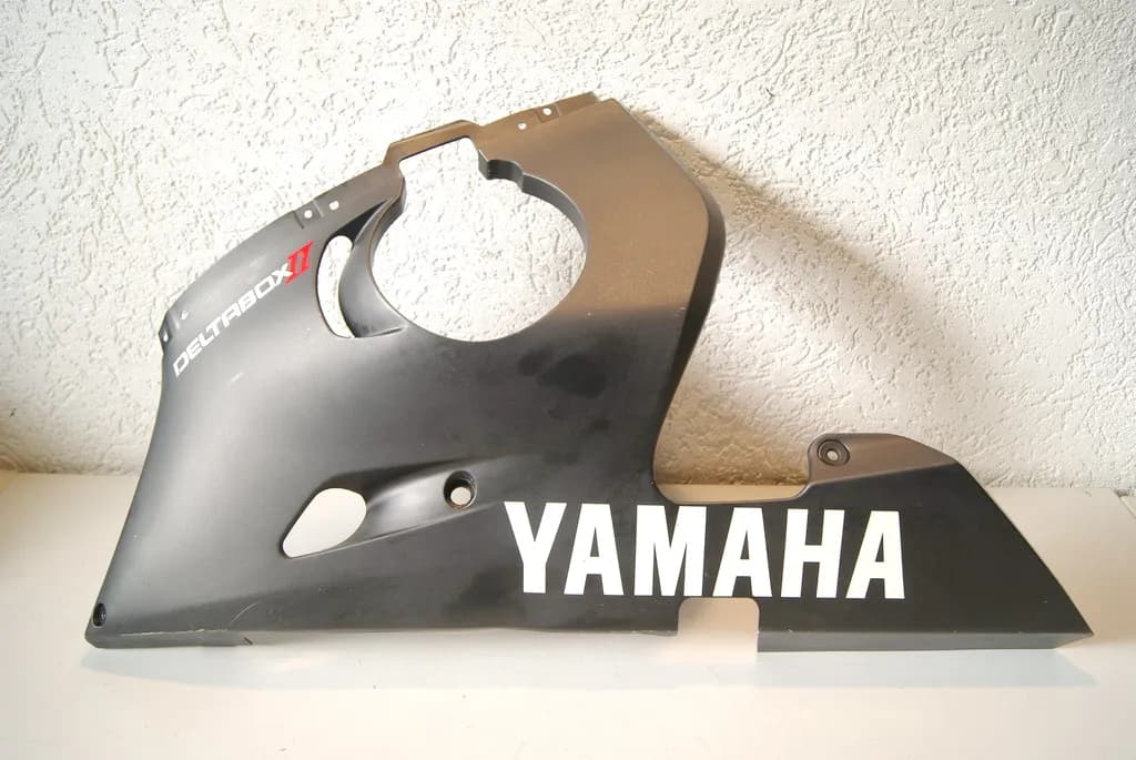YAMAHA R6 RJ03 VERKLEIDUNG BUG LINKS SEITENTEIL