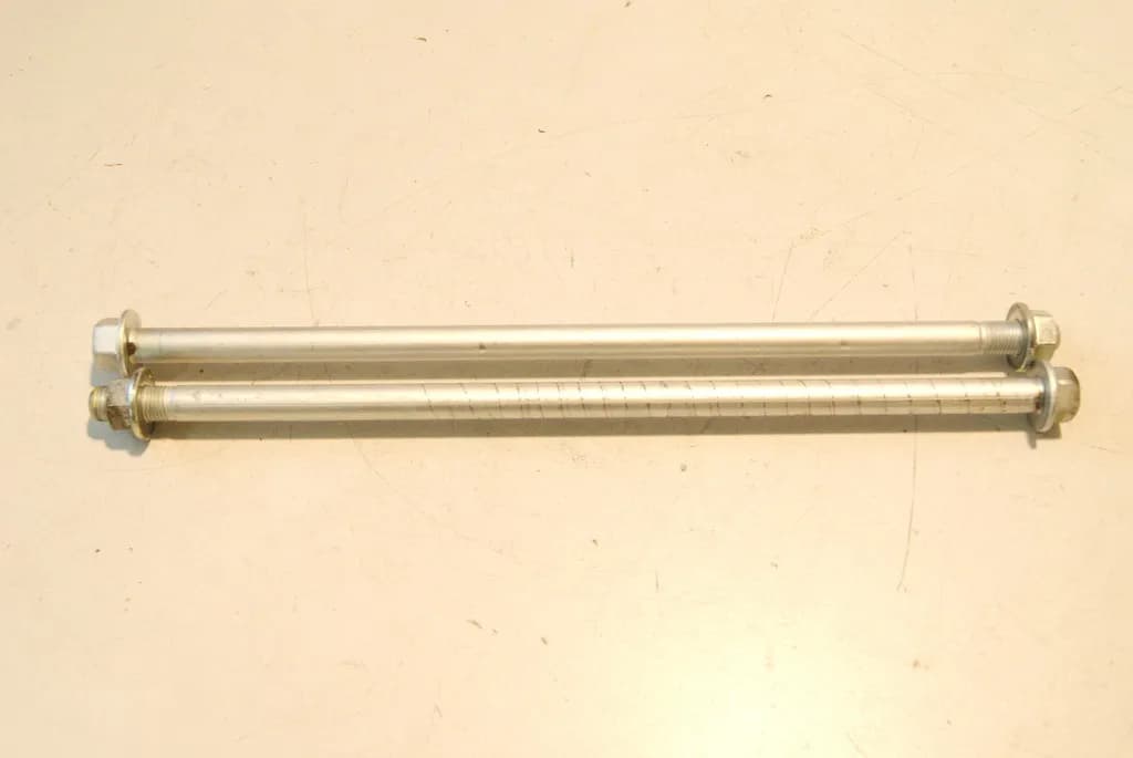 HONDA CBF 1000 ABS SC58 STECKACHSE MOTOR ACHSE BOLZEN