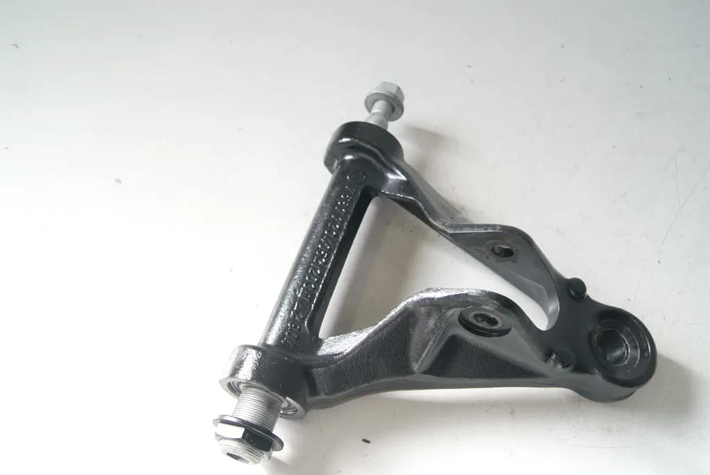 BMW K 1200 S K12S UMLENKUNG GABEL HALTERUNG UNTEN TRAILING ARM