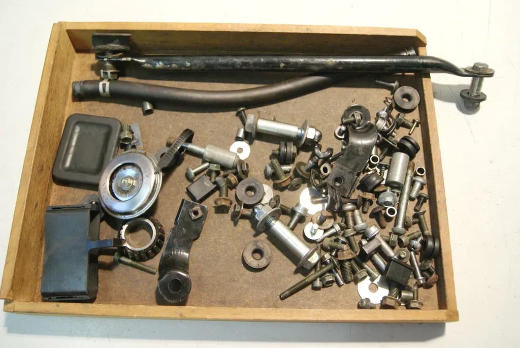 SUZUKI VZ 800 AF MARAUDER SCHRAUBEN KLEINTEILE