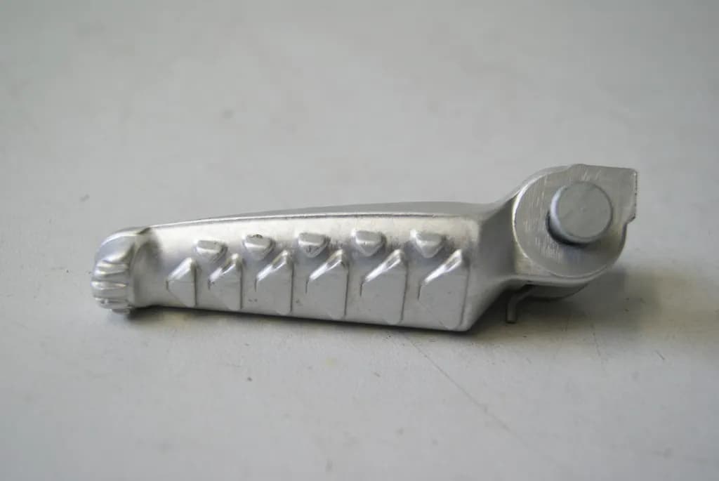 APRILIA RST 1000 FUTURA PW FUßRASTE FAHRER LINKS