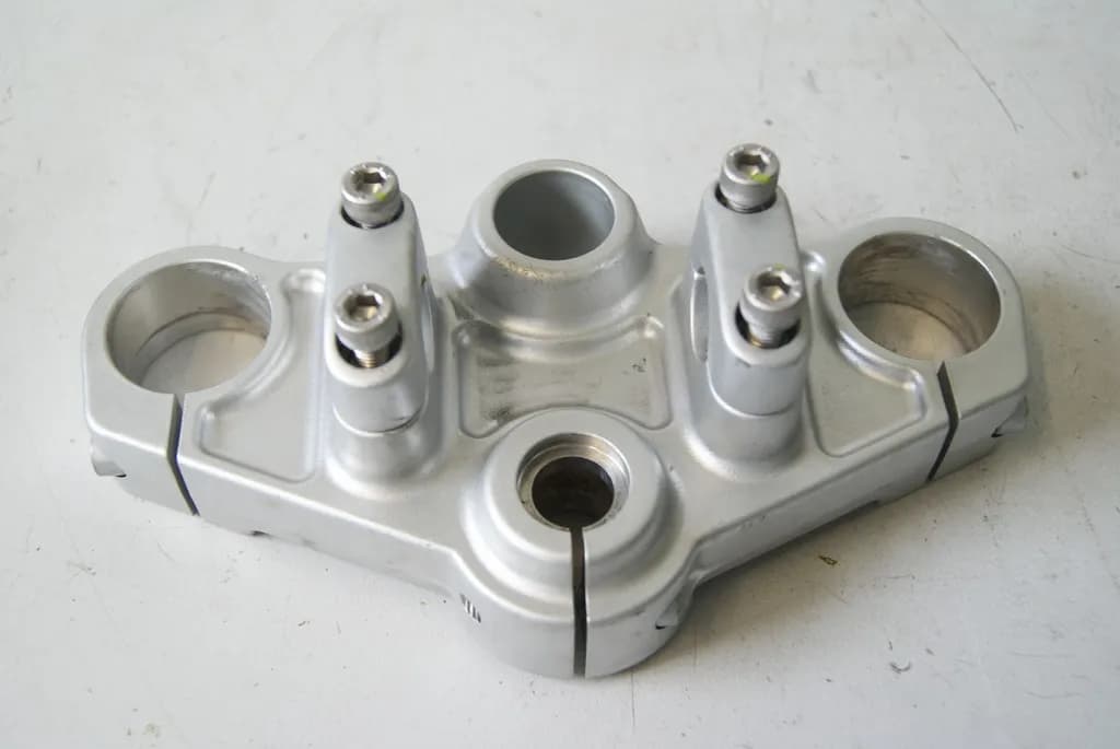 BMW F 650 CS K14 SCARVER GABELBRÜCKE OBEN RISER LENKERKLEMMUNG