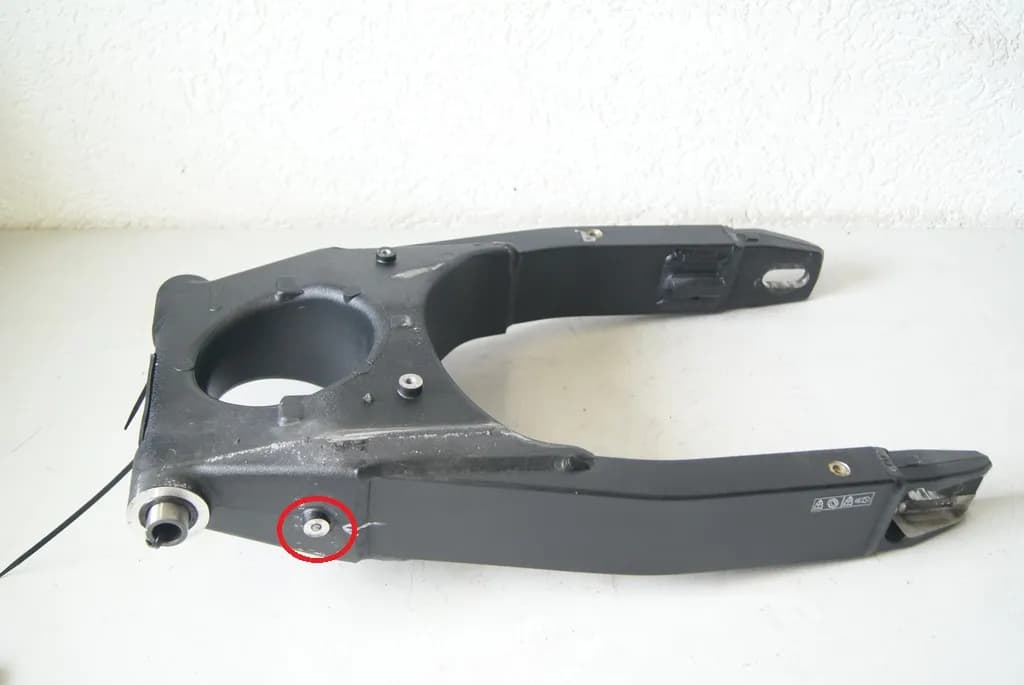 TRIUMPH DAYTONA 600 806LW SCHWINGE SWINGARM