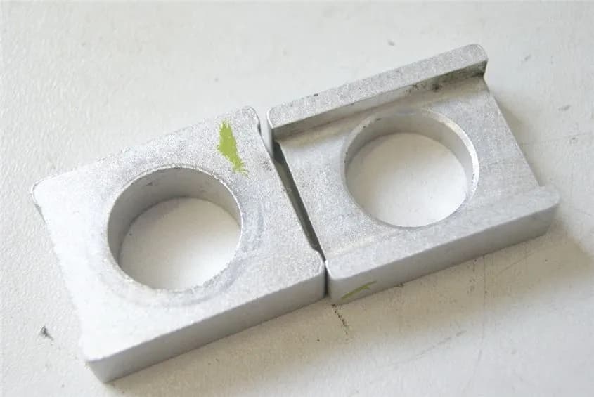 APRILIA SL 750 SHIVER ZD4RAA00 KETTENSPANNER SCHWINGE