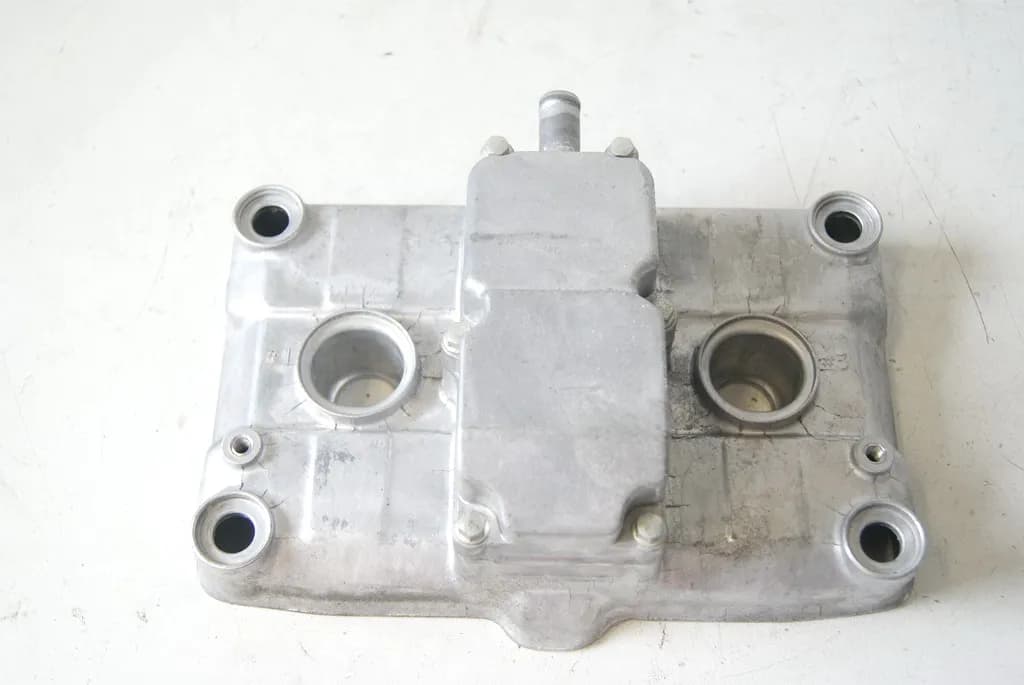 HONDA VFR 750 RC36 / 2 VENTILDECKEL HINTEN COVER MOTOR