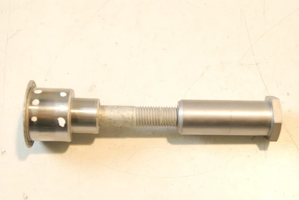 BMW K 1200 S K12S ACHSE KARDAN SCHRAUBE ZENTRIERUNG