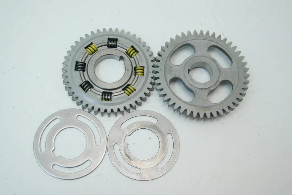 MZ / MUZ BAGHIRA 660 ZAHNRAD KURBELWELLE BALANCERWELLE