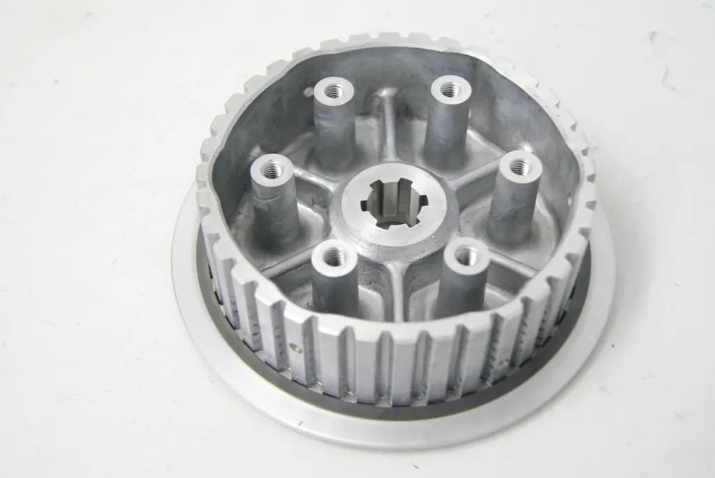 SUZUKI SFV 650 A WVCX GLADIUS ABS KUPPLUNGSKORB INNEN NABE KUPPLUNG