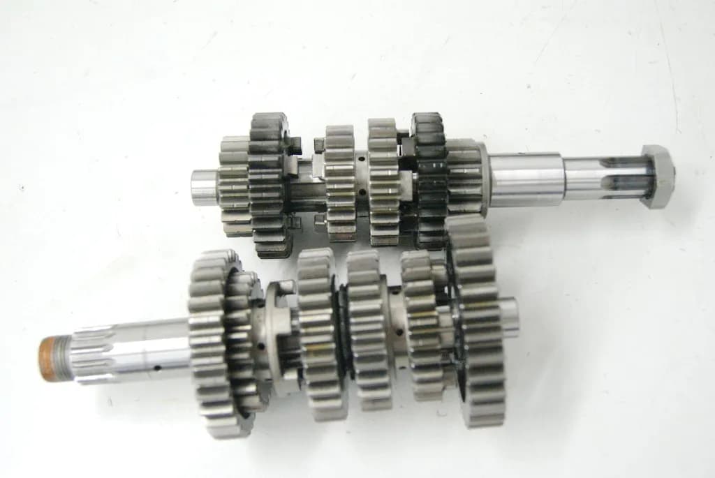 SUZUKI SFV 650 A WVCX GLADIUS ABS GETRIEBE GEAR SCHALTUNG GETRIEBEWELLE ZAHNRAD