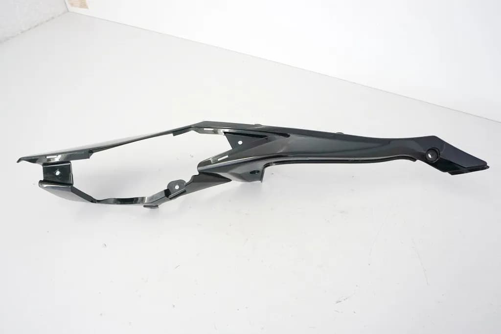 SUZUKI GSX-R 750 WVCW VERKLEIDUNG HECK LINKS ABDECKUNG COVER