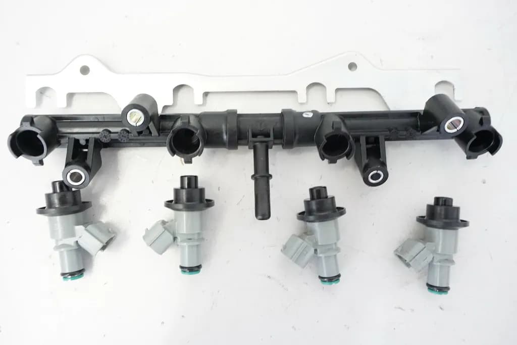 HONDA CBR 600 RR PC40 ABS EINSPRITZLEISTE EINSPRITZDÜSEN