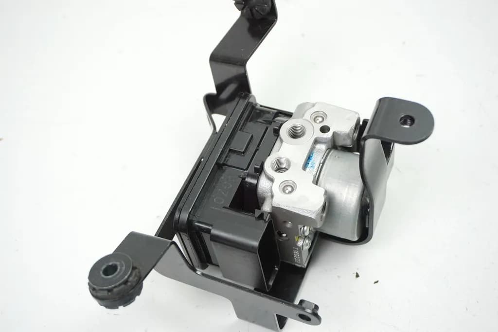 HONDA CB 500 FA ABS PC45 ABS PUMPE STEUERTEIL MODULATOR