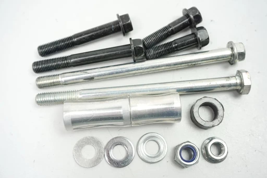 HONDA CB 500 FA ABS PC45 SCHRAUBEN ACHSE MOTOR BOLZEN HALTER DISTANZEN