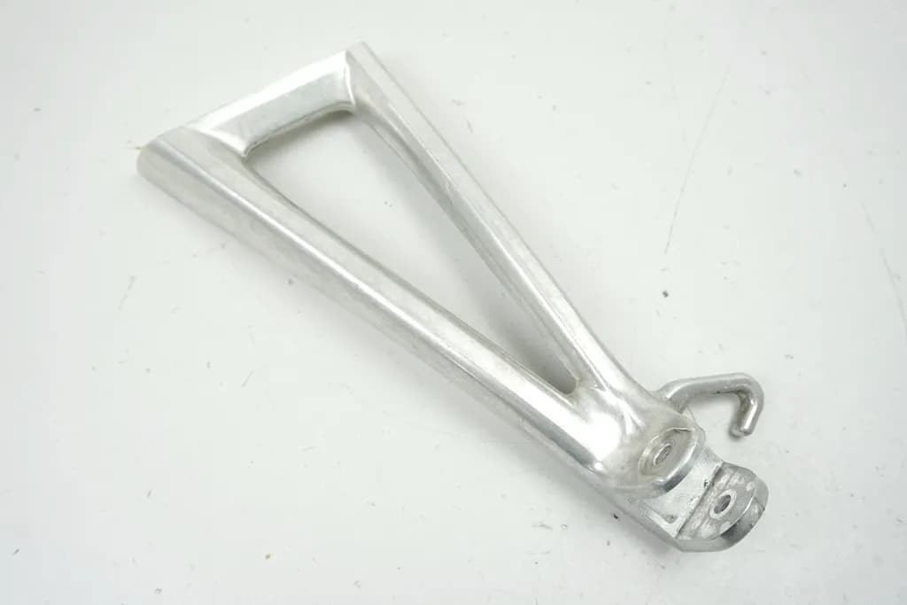 YAMAHA R6 RJ05/ RJ09 FUßRASTENTRÄGER SOZIUS LINKS FOOTREST