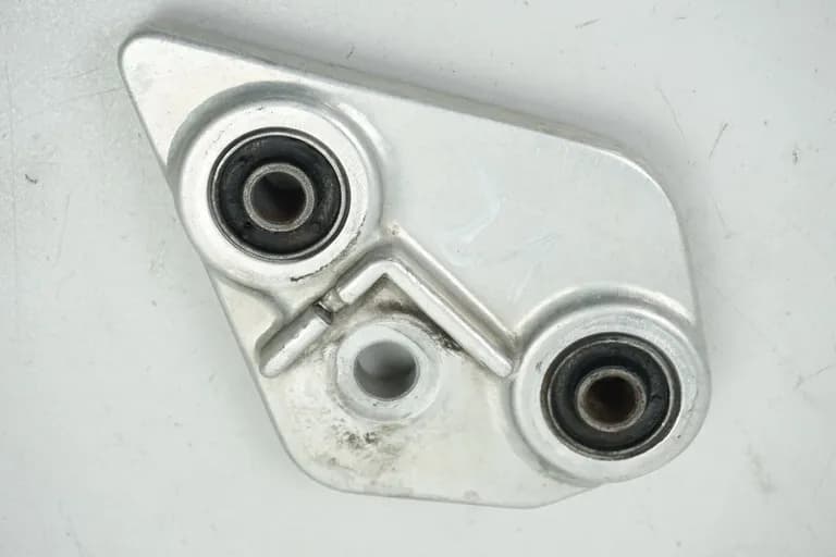 YAMAHA TDM 850 4TX FUßRASTENTRÄGER FAHRER RECHTS FOOTREST