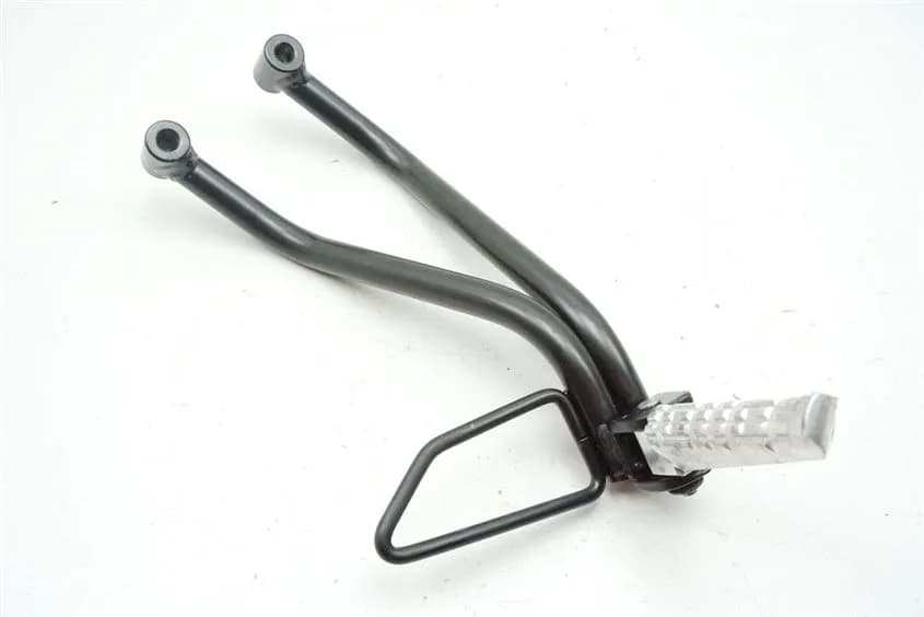 YAMAHA YZF-R 125 RE06 FUßRASTENANLAGE SOZIUS RECHTS HALTER FUßRASTE FOOTREST