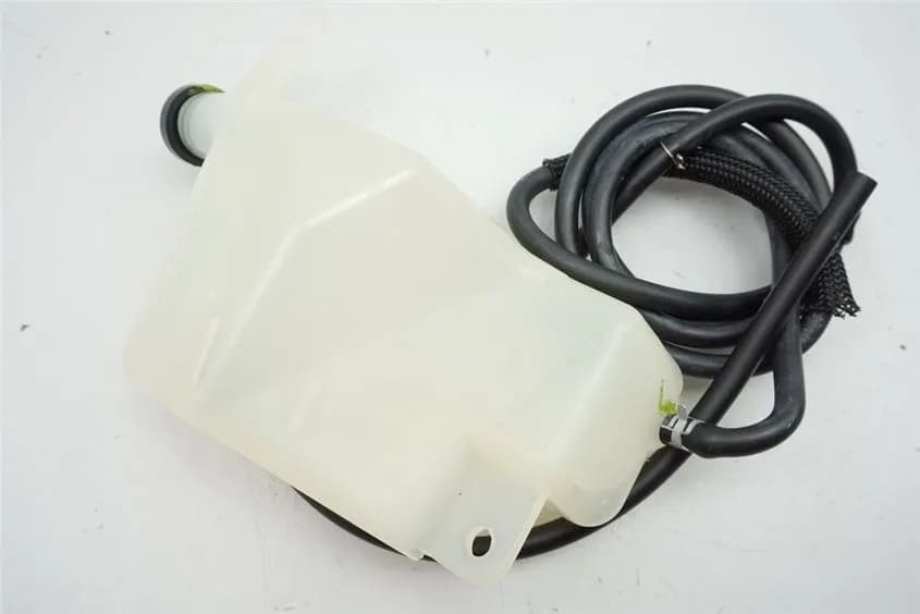 SUZUKI VL 800 C WVBM JS1BM11 INTRUDER KÜHLMITTELBEHÄLTER KÜHLER