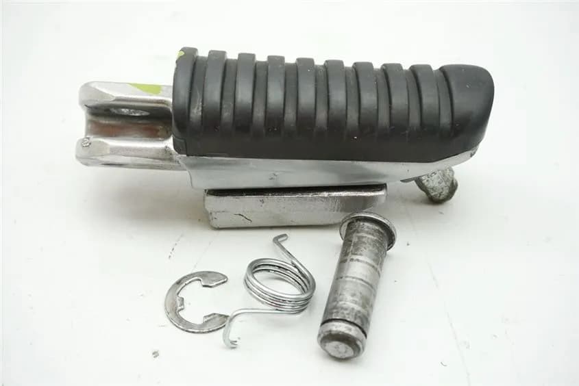 KAWASAKI Z 750 ZR750L FUßRASTE FAHRER RECHTS FOOTREST