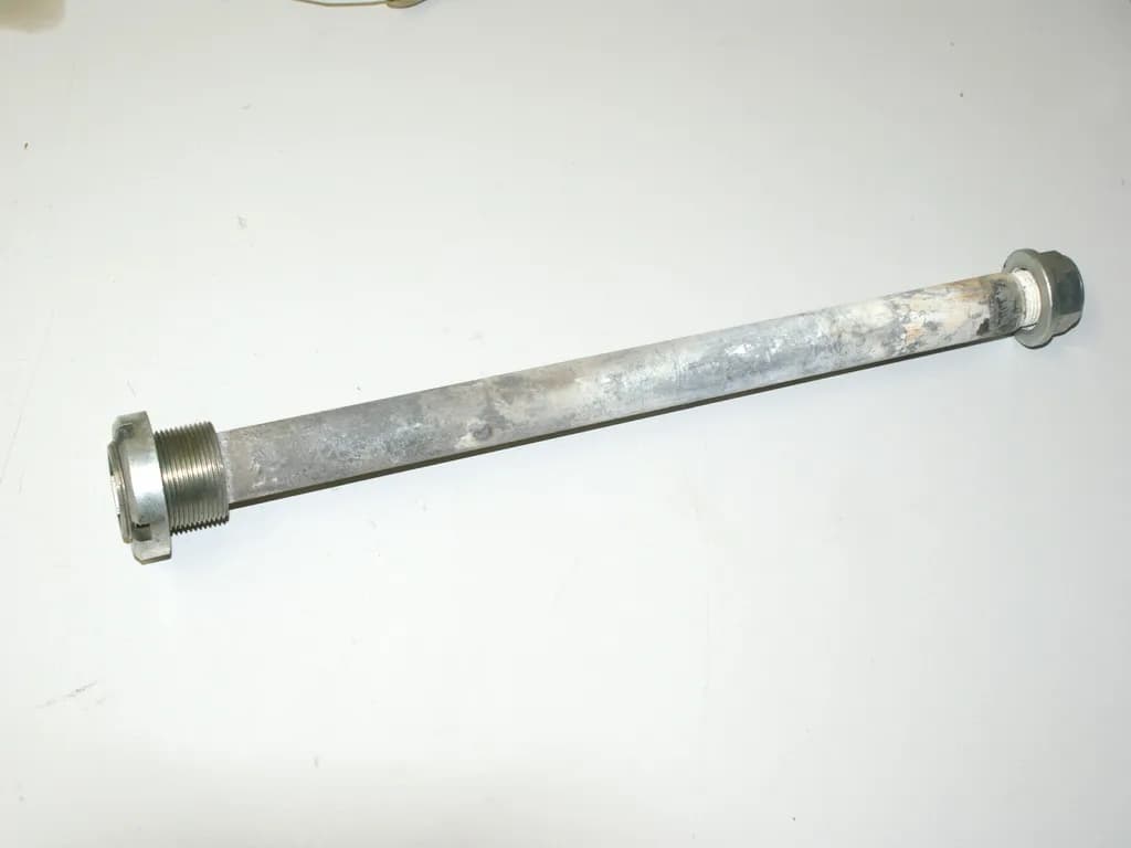 SUZUKI DL 1000 V-STROM WVBS SCHWINGACHSE ACHSE SCHWINGE