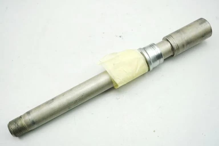 SUZUKI M 1500 VZ INTRUDER WVCU STECKACHSE VORN ACHSE