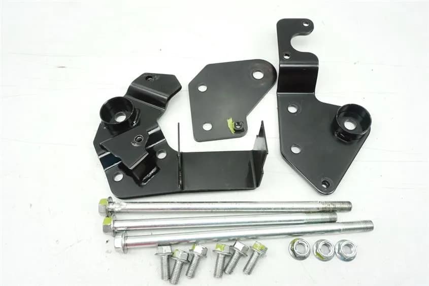 SUZUKI M 1500 VZ INTRUDER WVCU HALTERUNG MOTOR ACHSE BOLZEN MOTORHALTER