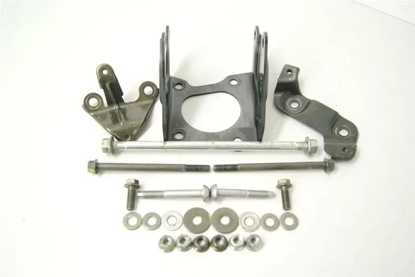 YAMAHA XV 535 VIRAGO MOTORHALTERUNG HALTER MOTOR ACHSE BOLZEN