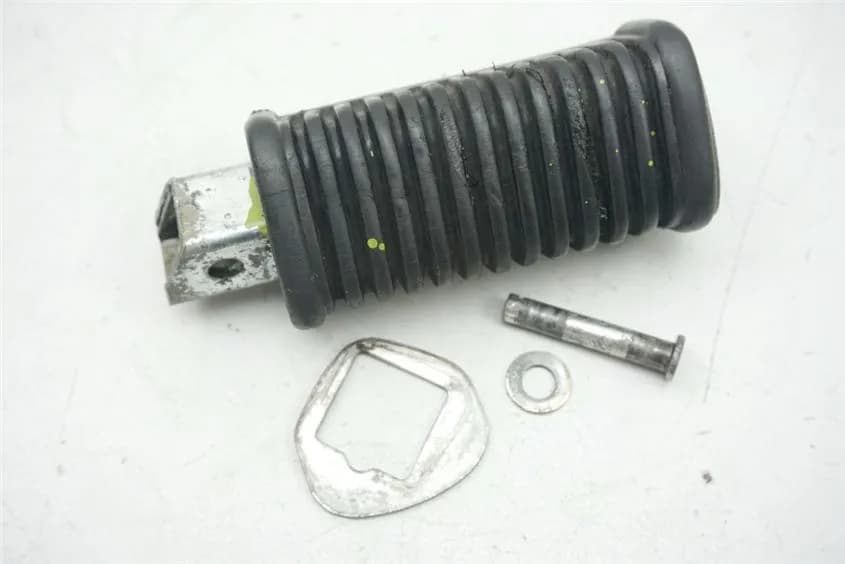 HYOSUNG GV 250 AQUILA FUßRASTE SOZIUS RECHTS FOOTREST