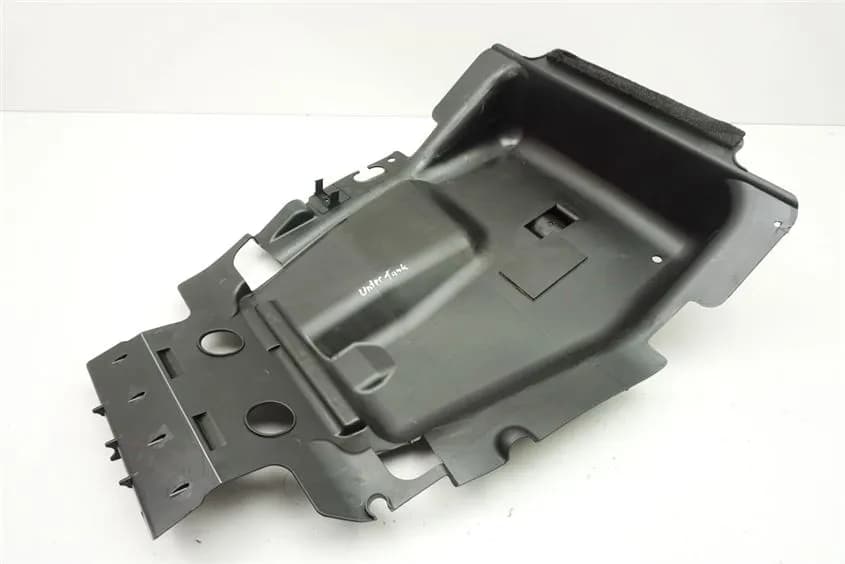 SUZUKI AN 650 ABS WVBU BURGMAN VERKLEIDUNG TANK UNTEN ABDECKUNG COVER