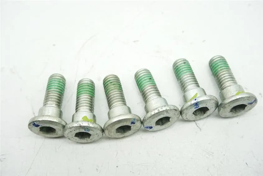 HONDA CBF 125 JC40 SCHRAUBEN BREMSSCHEIBE - NUR 1771 KM