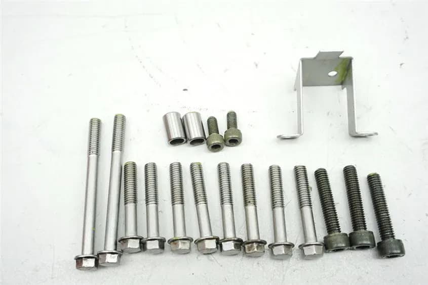 SUZUKI DL 650 V-STROM WVB1 SCHRAUBEN LIMADECKEL STATOR MOTORDECKEL