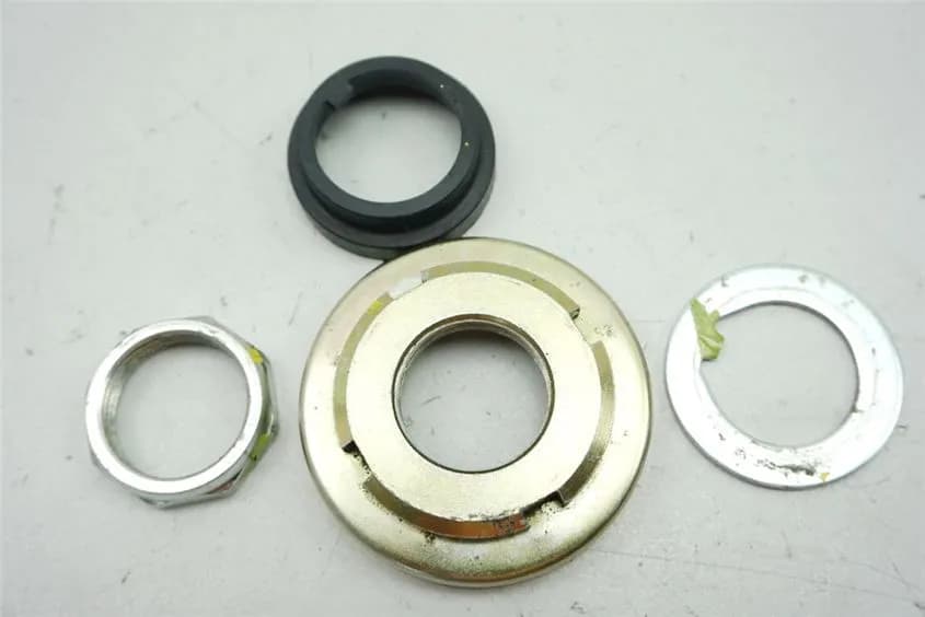 KYMCO PEOPLE GT 300 i ABS MUTTER LENKKOPF GABELBRÜCKE ARRETIERUNG