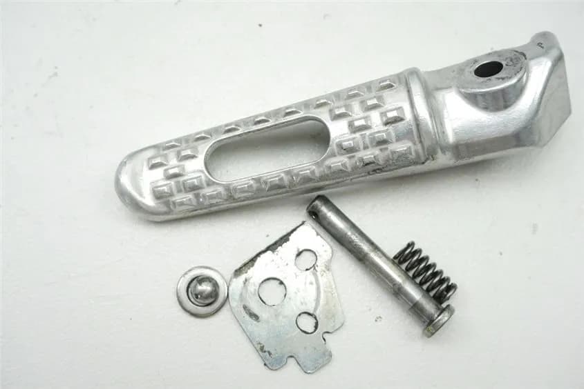 HONDA CBR 1000 RR SC57 FUßRASTE SOZIUS LINKS FOOTREST 04-07