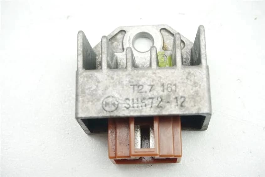 APRILIA SCARABEO 50 ZD4SC LADEREGLER REGLER GLEICHRICHTER