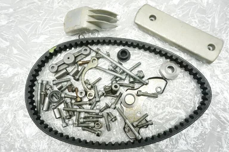 APRILIA SCARABEO 50 ZD4SC SCHRAUBEN & KLEINTEILE RIEMEN - MOTOR