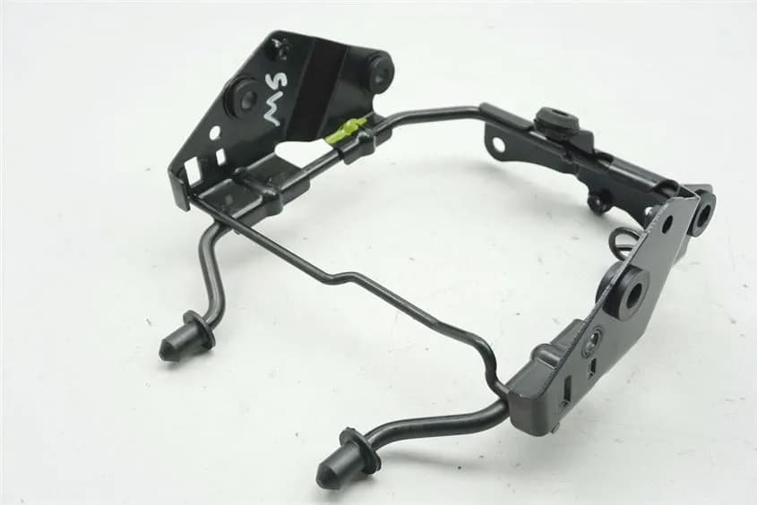 SUZUKI GSR 600 ABS WVB9 HALTERUNG SCHEINWERFER TRÄGER STÜTZE