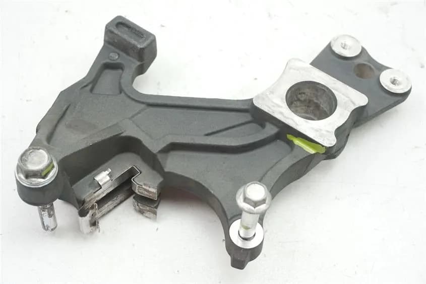 SUZUKI GSR 600 ABS WVB9 ANKERPLATTE BREMSSATTEL