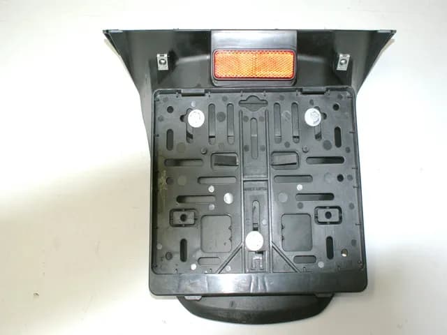 HONDA FES 125 JF05 PANTHEON KENNZEICHENTRÄGER SPRITZSCHUTZ