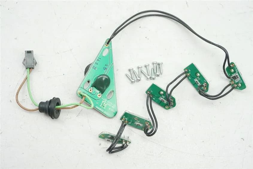 KYMCO PEOPLE GT 300 i ABS BLINKER LINKS VORN LED KABEL PLATINE