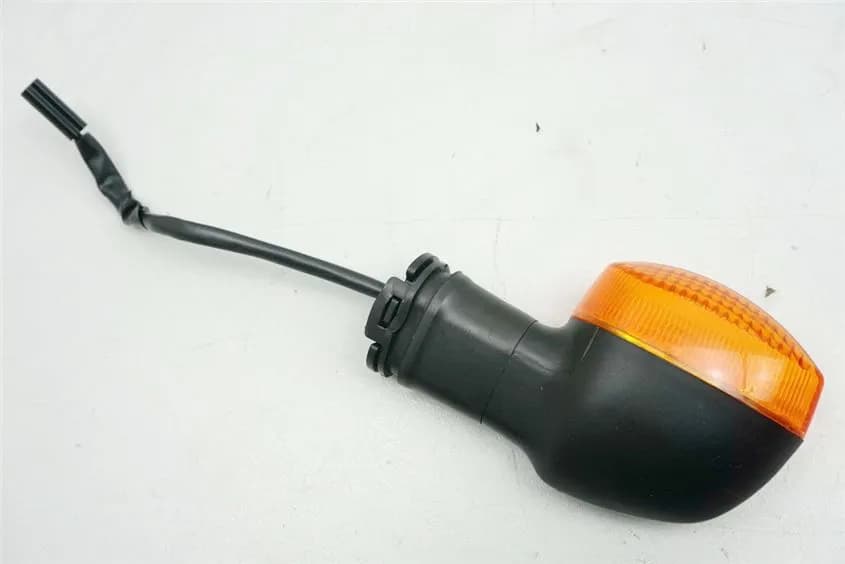 YAMAHA MT01 RP18 BLINKER RECHTS VORN TURN SIGNAL