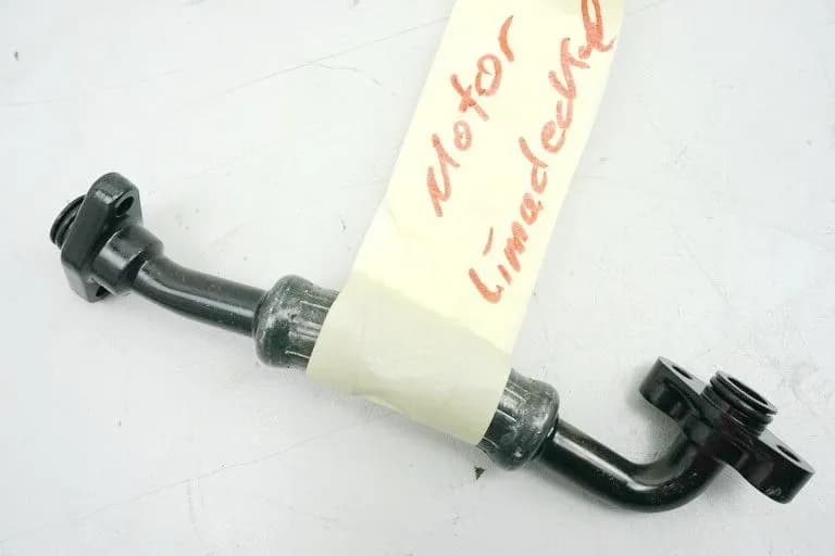 YAMAHA MT01 RP18 ÖLLEITUNG ÖLSCHLAUCH MOTOR LIMADECKEL