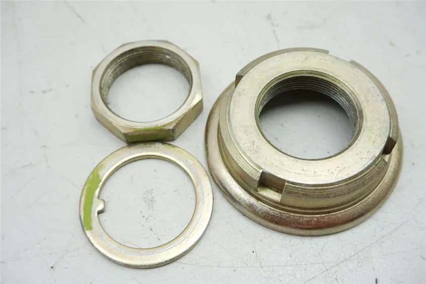 KYMCO NEXXON 50 CK50Q-B SCHRAUBE LENKKOPF MUTTER GABELBRÜCKE SICHERUNG