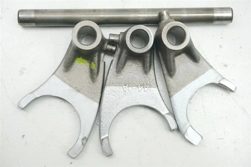 SUZUKI GS 500 E GM51B SCHALTKLAUEN GETRIEBE SCHALTGABELN