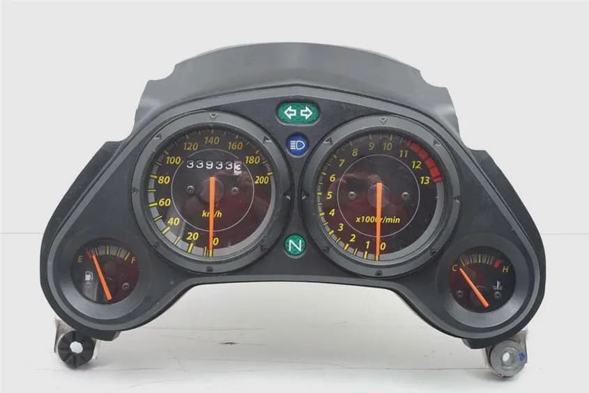 HONDA CBR 125 JC34 TACHO COCKPIT INSTRUMENTE SPEEDOMETER - 33933 KM