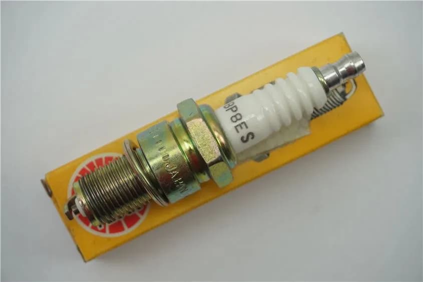 ZÜNDKERZE NGK - BP8ES